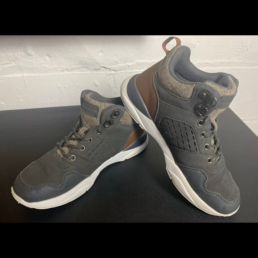 Perry Ellis Portfolio Brady Youth Boots (PEA19R1460A-2) Size US 5 Boy’s Shoes